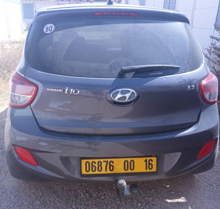 Hyundai Grand i10 Essence année 2017 ماشية 81000كلم  2