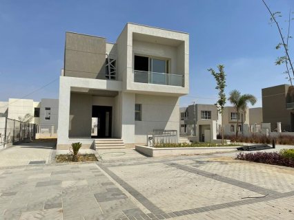 تاون هاوس ريسيل للبيع فى باديه    townhouse resale for sale 4