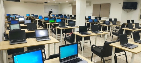 معمل كمبيوتر للايجار  Computer Lab Rent