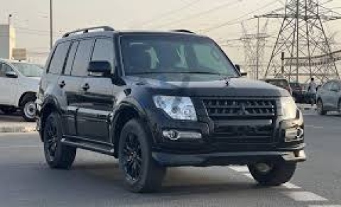  استئجار ميتسوبيشي باجيرو 4x4: استمتع بالقوة في كل رحلة 1