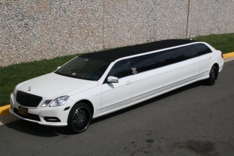 Airport Limousine: The Perfect Choice for Business |01101055099